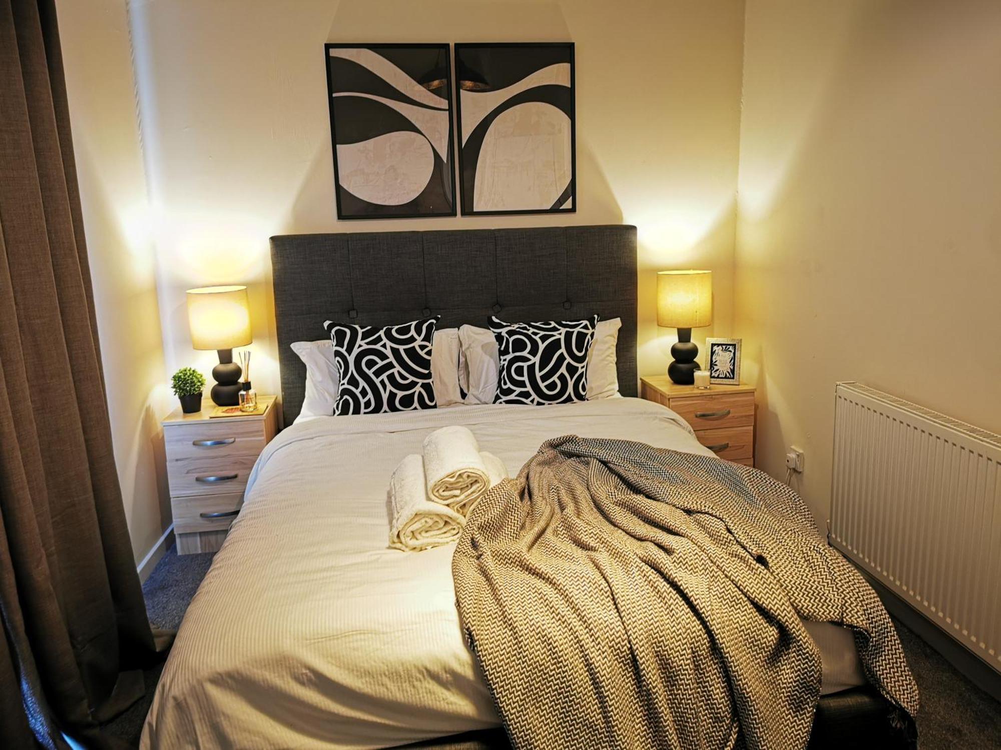 Ferienhaus Charming House With 3 Bedrooms Near O2arena *