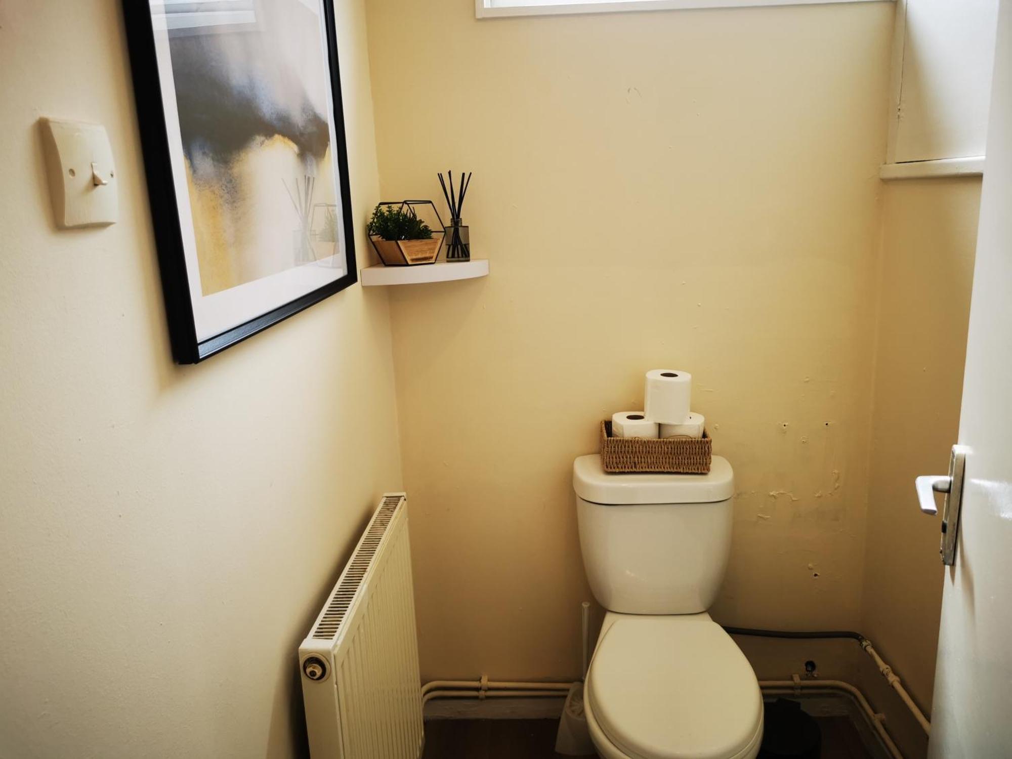 Ferienhaus Charming House With 3 Bedrooms Near O2arena London