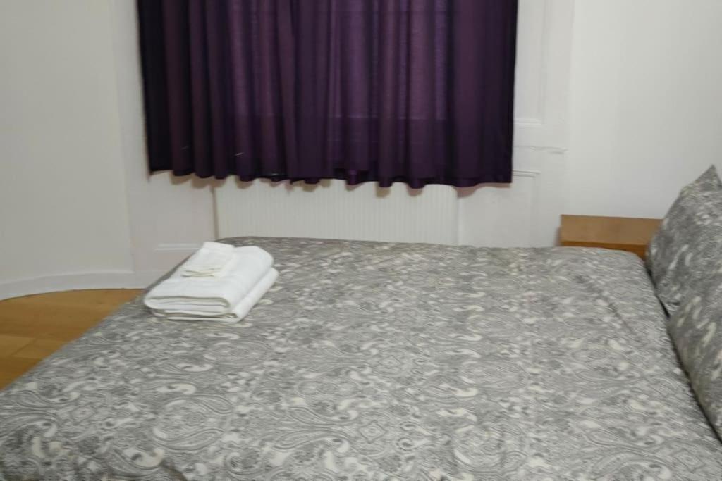 Apartment Two Bedroom In Paddington, London