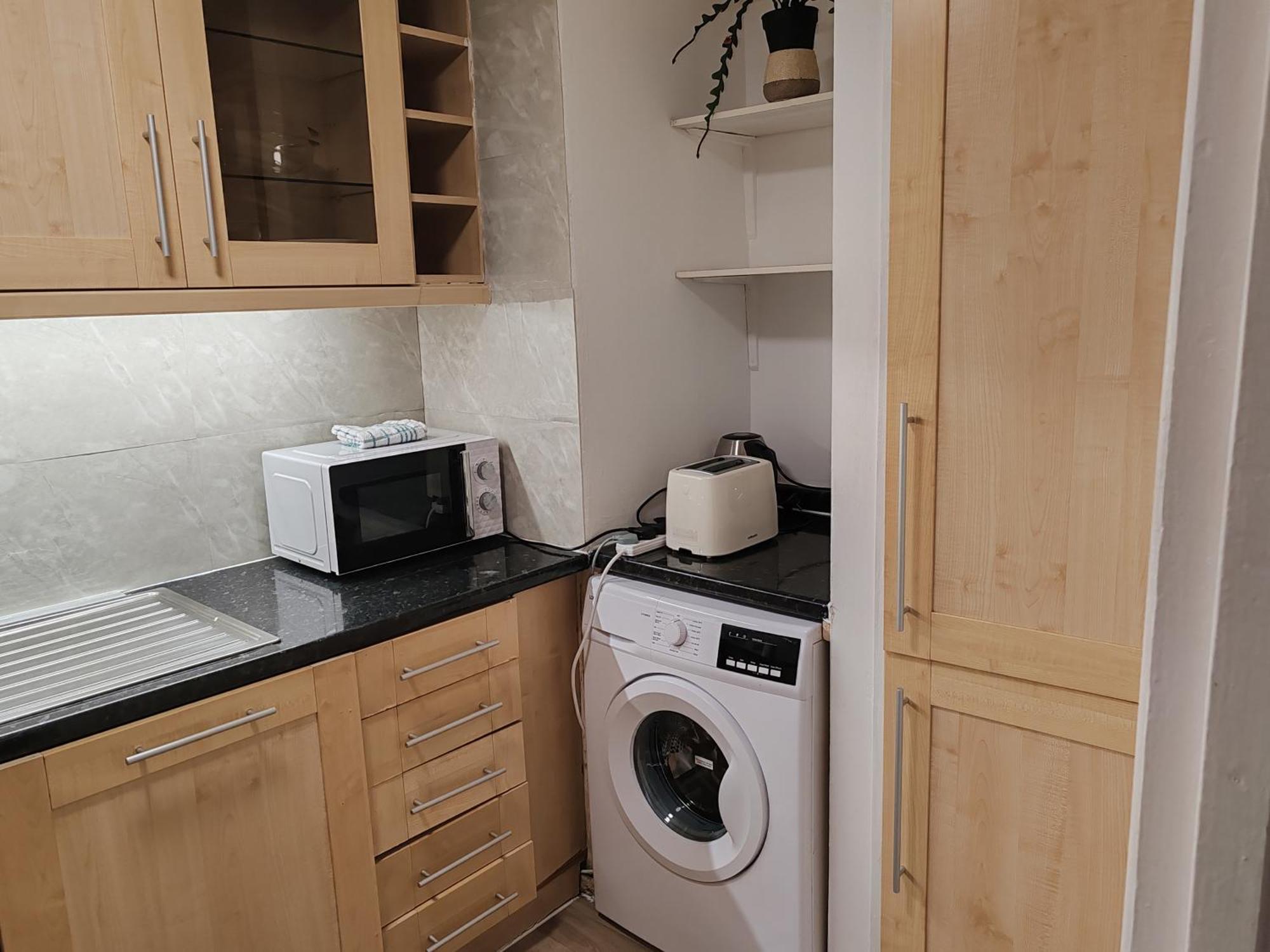 Apartment Two Bedroom In Paddington, London