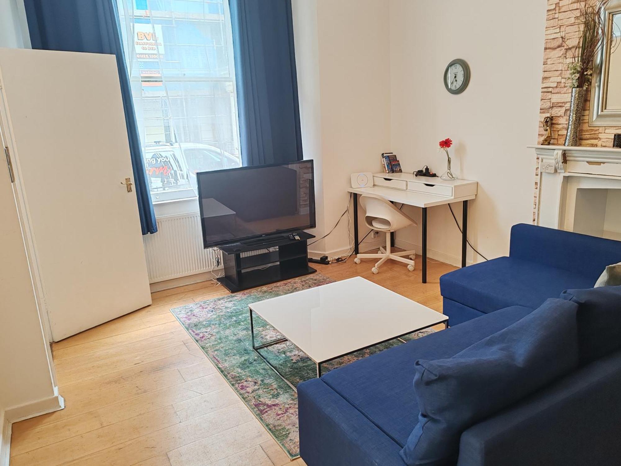 Apartment Two Bedroom In Paddington, *