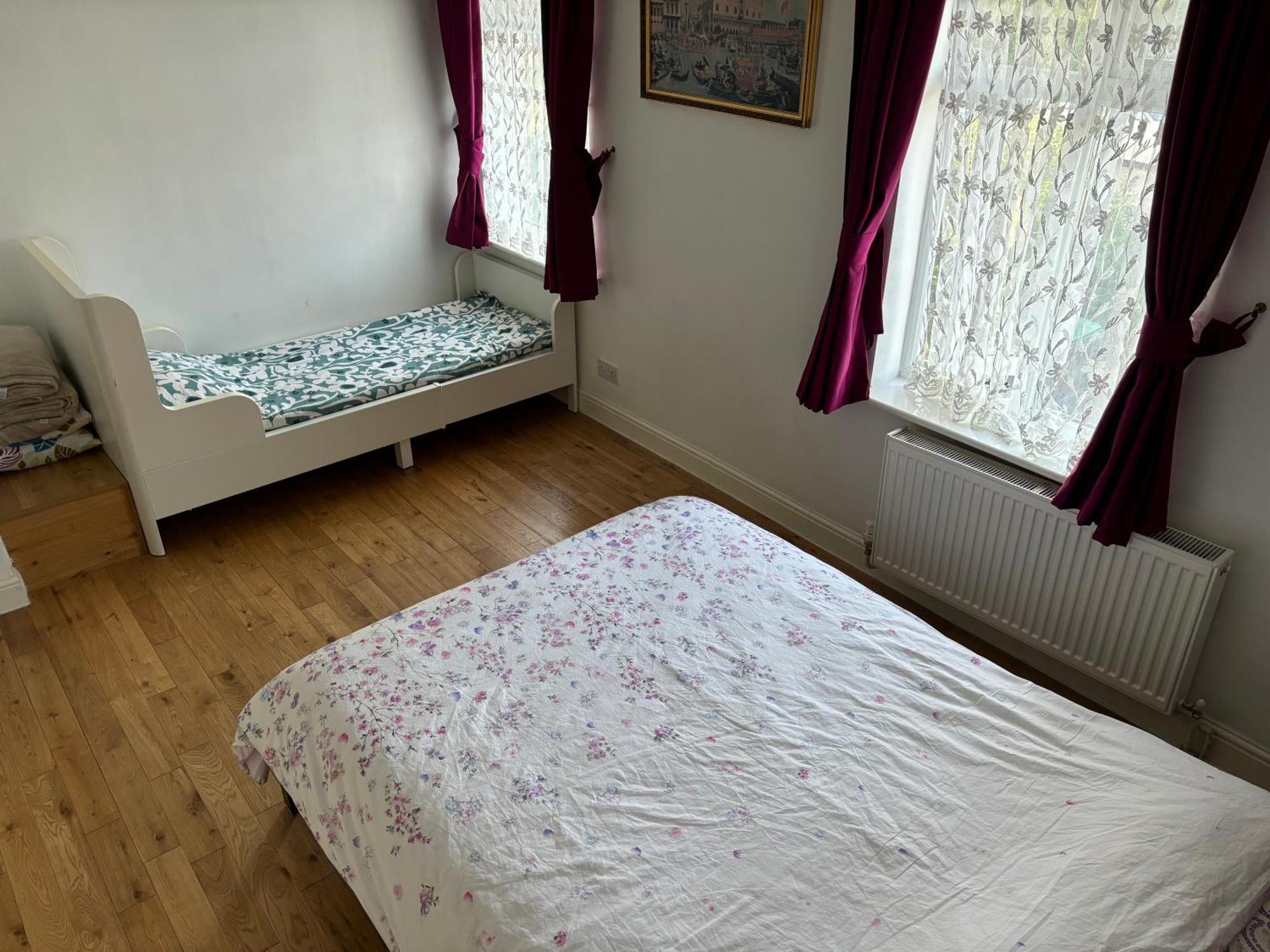 Appartement Spacious 2 Bedroom House With Garden Londen