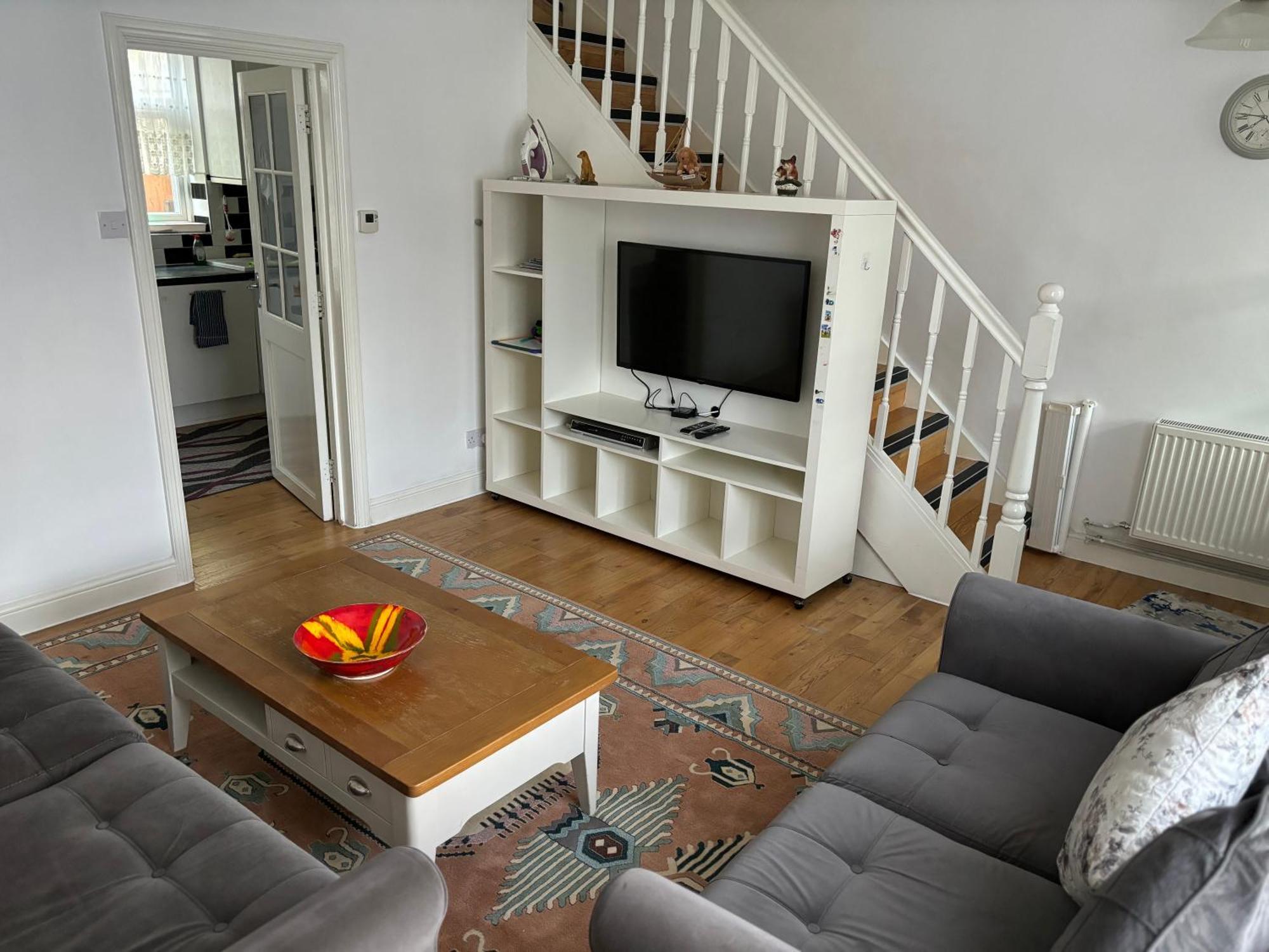 Spacious 2 Bedroom House With Garden Londen
