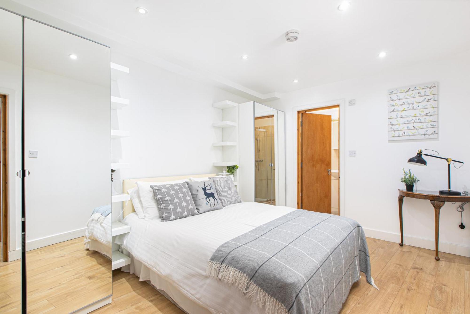 Apartment Skyvillion - One Bedroom By King's Cross *