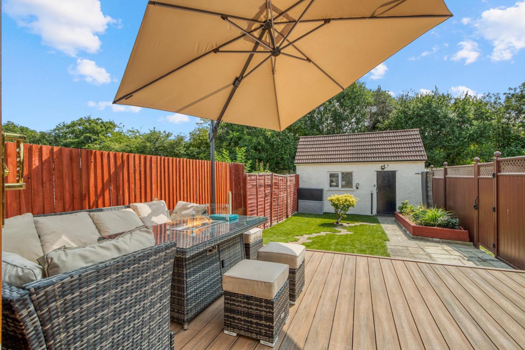 Casa Marina- 4 Bedroom House With Garden And Balcony London