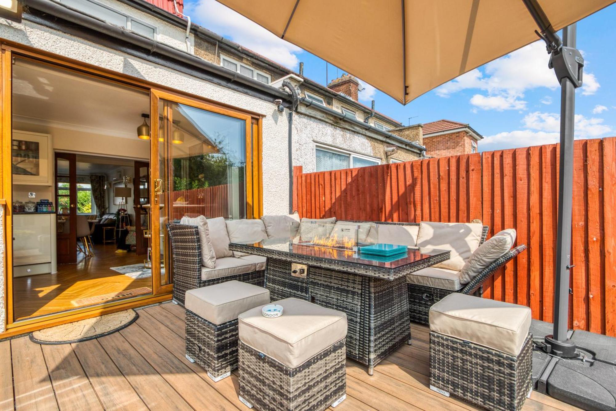 Casa Marina- 4 Bedroom House With Garden And Balcony * London