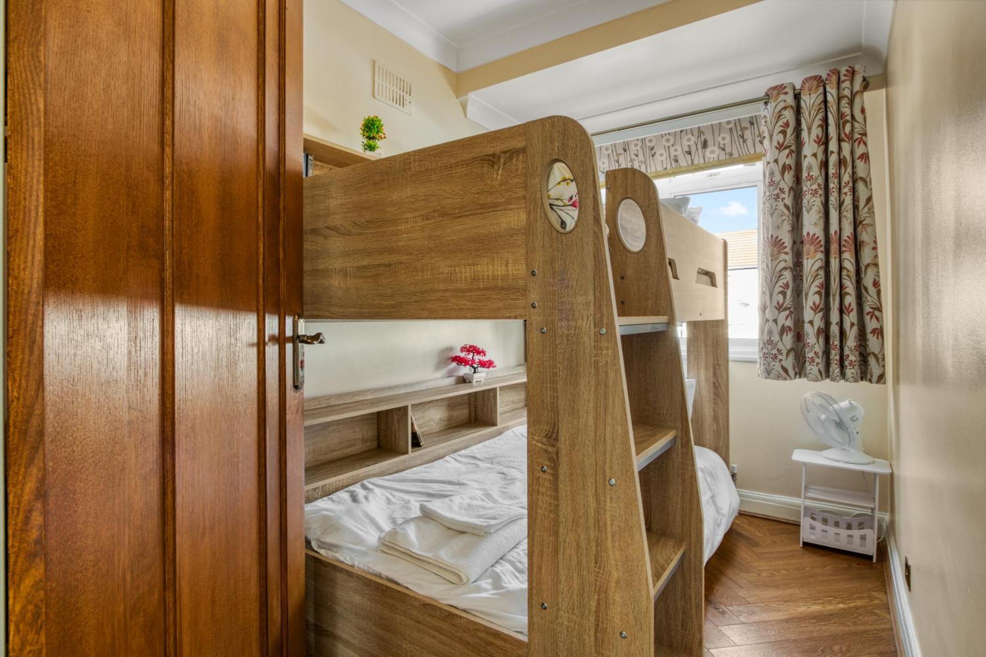 Casa Marina- 4 Bedroom House With Garden And Balcony *