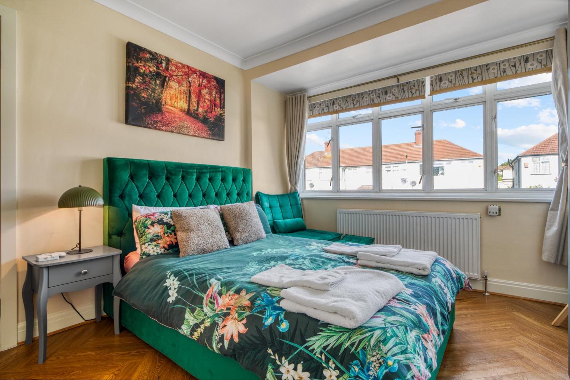 Casa Marina- 4 Bedroom House With Garden And Balcony Holiday home London