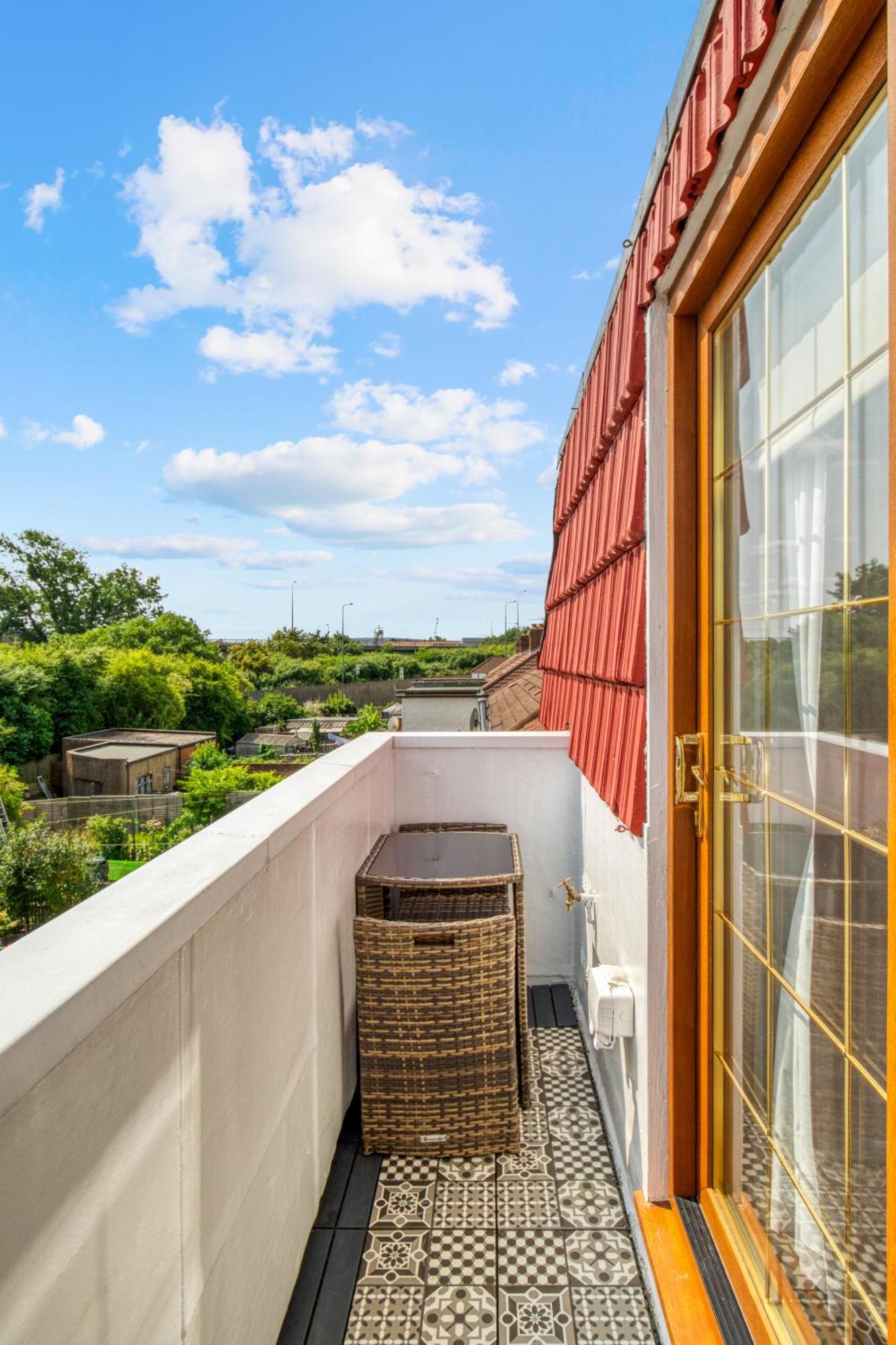 Casa Marina- 4 Bedroom House With Garden And Balcony *