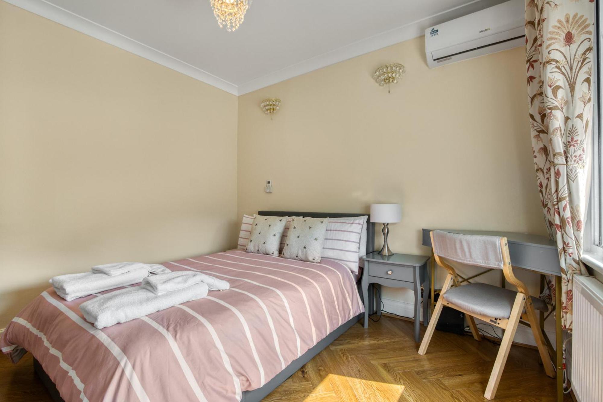 Holiday home Casa Marina- 4 Bedroom House With Garden And Balcony *