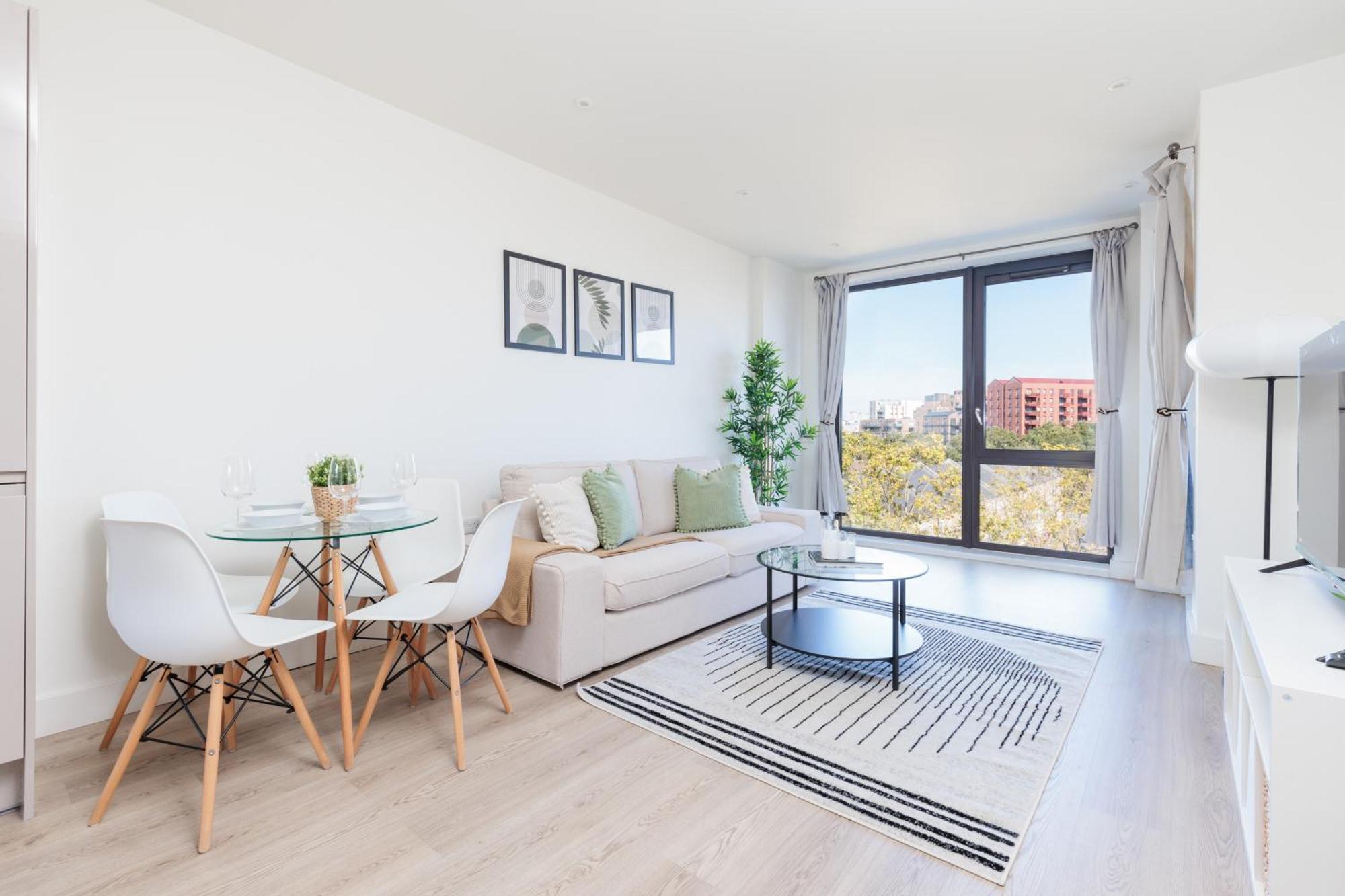 Modern Flat Canary Wharf, Close To London