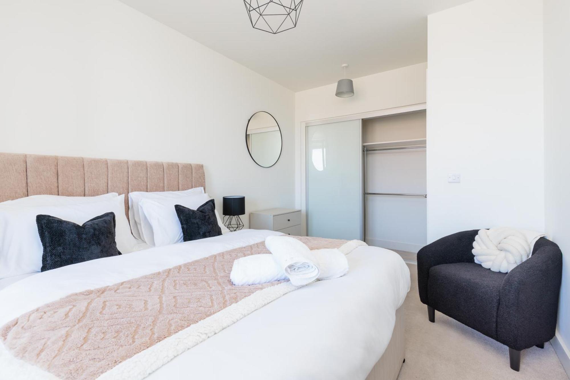 Modern Flat Canary Wharf, Close To London