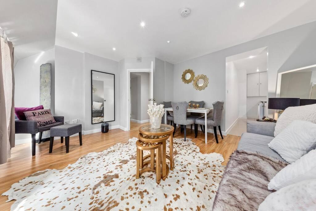 3 Bedroom Flat In Mayfair Hy4 Apartment *