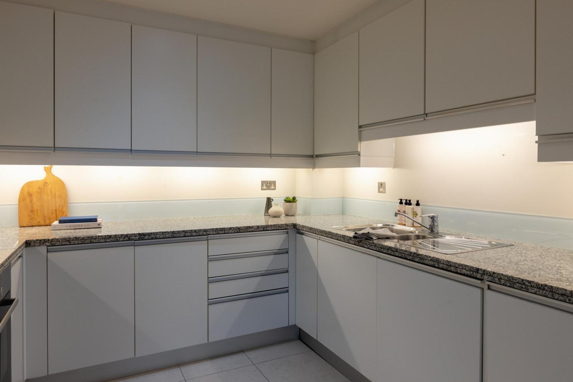 Native Marylebone Lane Apartment