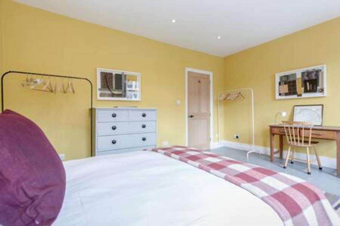 Apartment Vauxhall 3 Bed House By Basetogo London