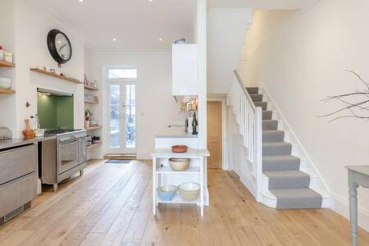 Vauxhall 3 Bed House By Basetogo Apartment