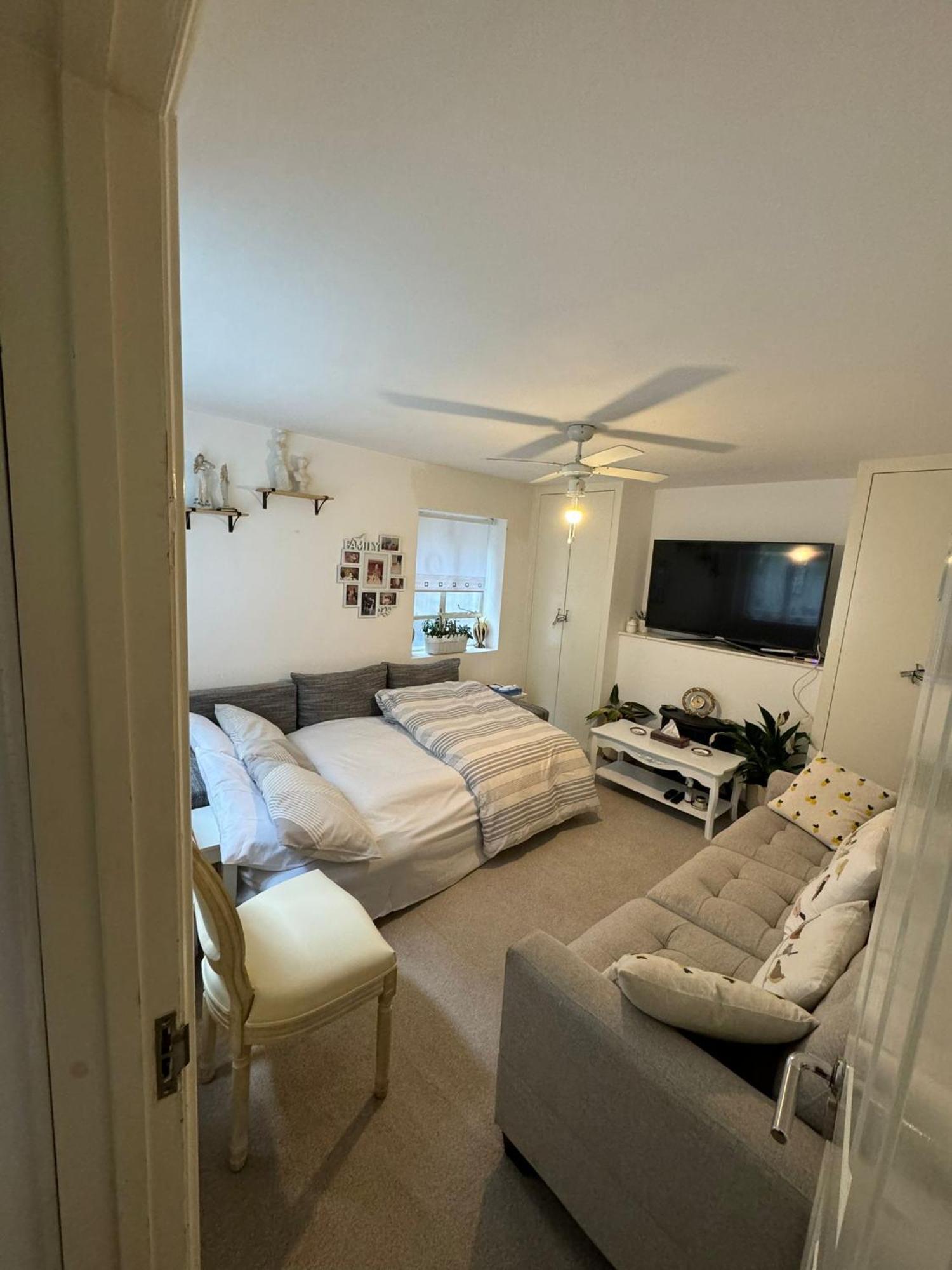 Gem 2 Apartment London