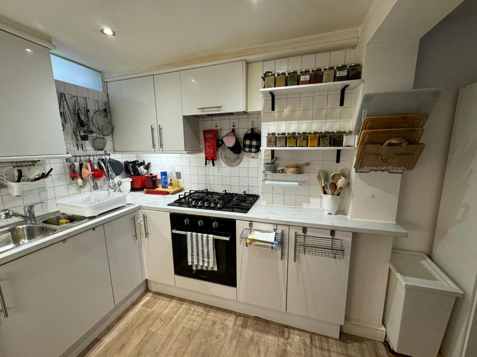 Gem 2 Apartment