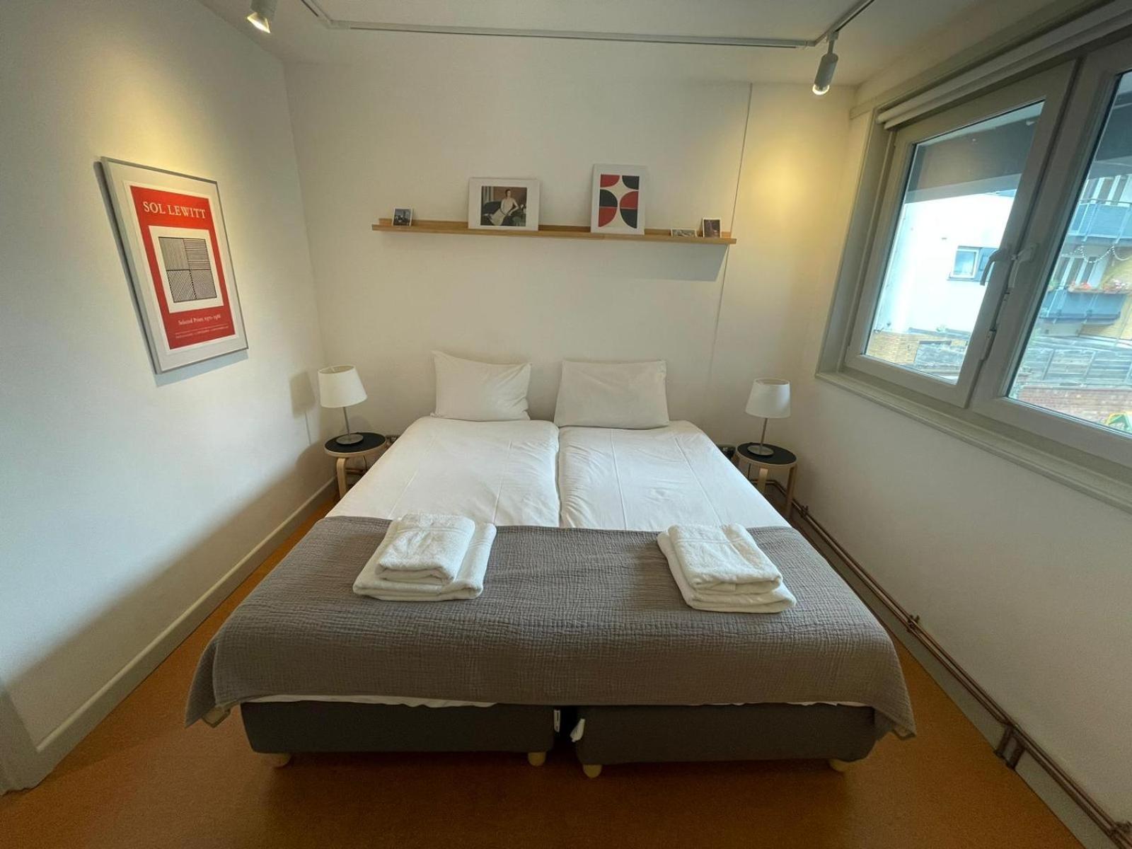 2-bedroom Minimalist In Borough Apartment *