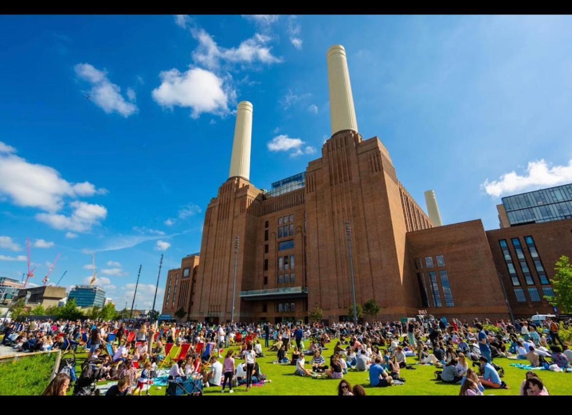 Spacious 2 Bed 2 Bath Battersea Powerstation Apartment *
