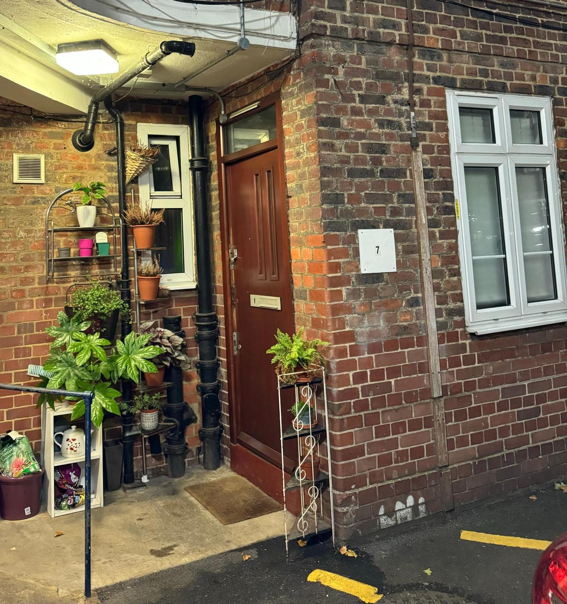 Guest house Happy London