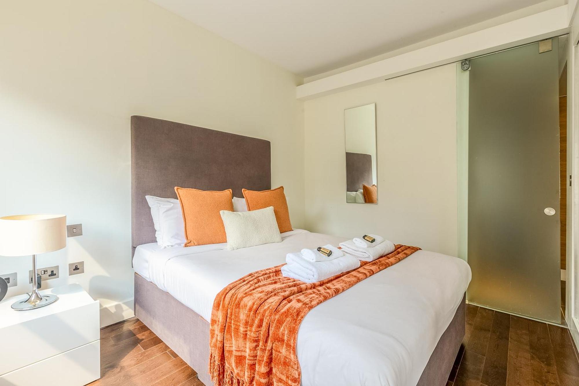 Modern Serviced 3 Minutes From Blackfriars Station *