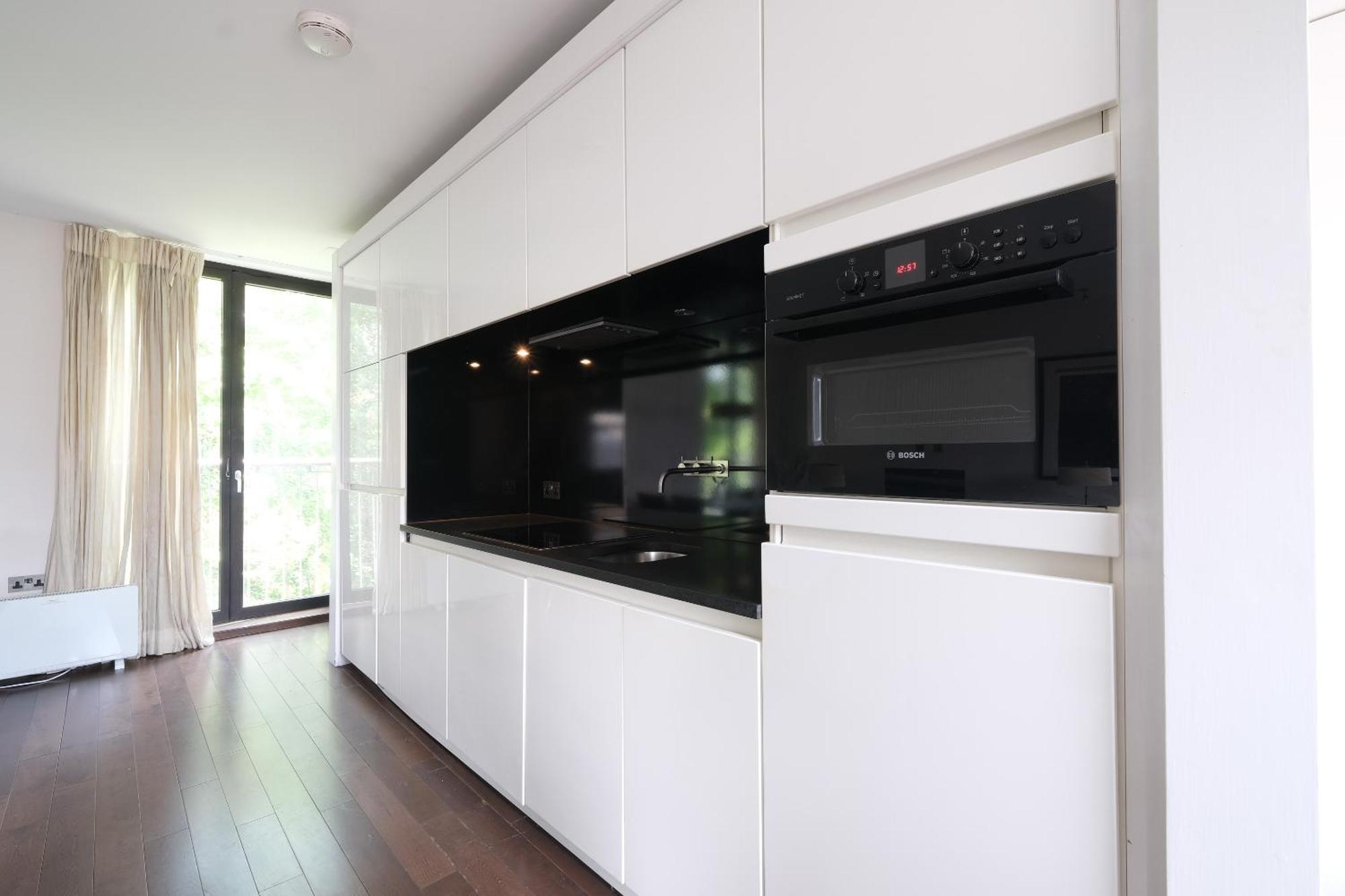 Modern Serviced 3 Minutes From Blackfriars Station * Londen