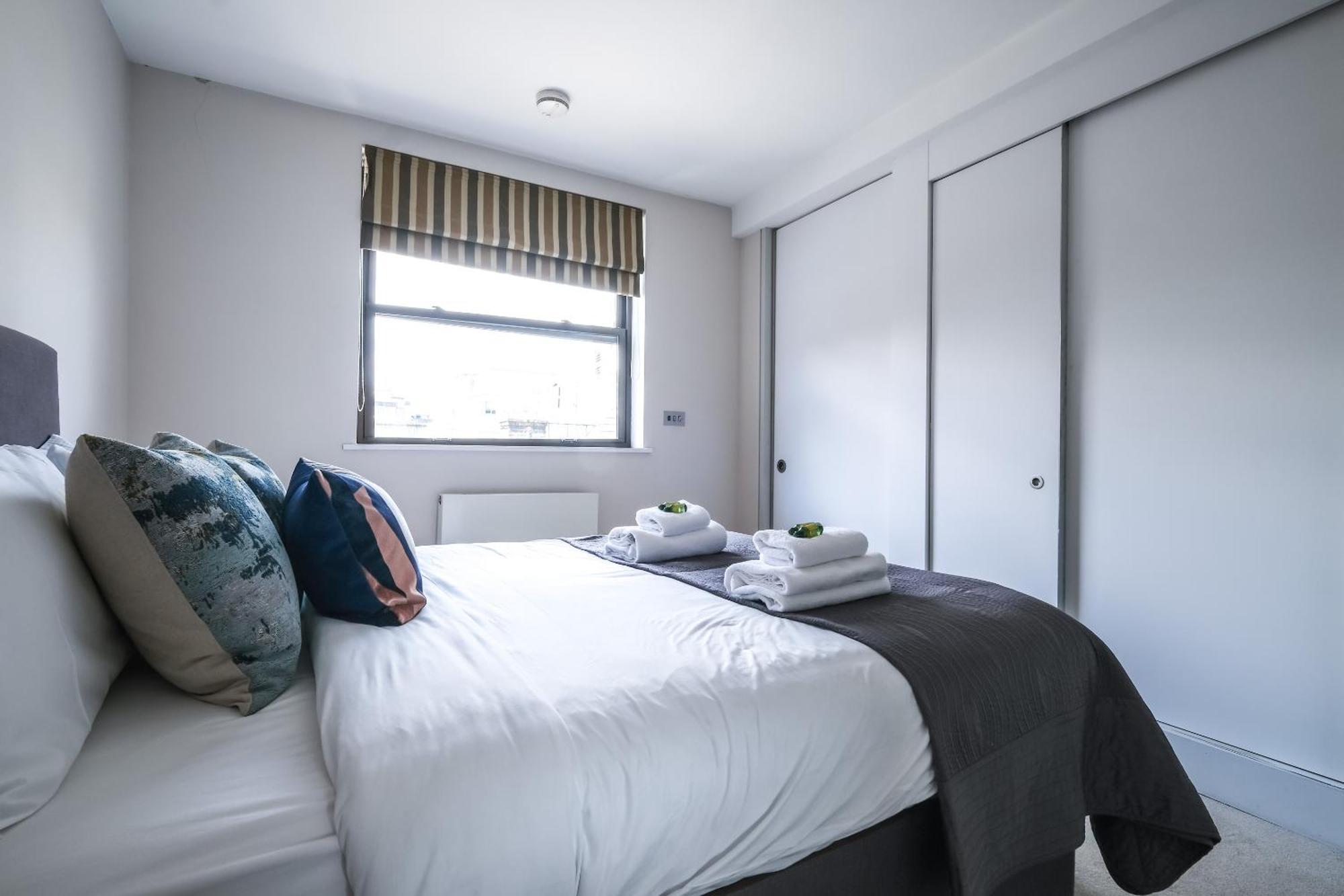 Modern Serviced 3 Minutes From Blackfriars Station Apartment