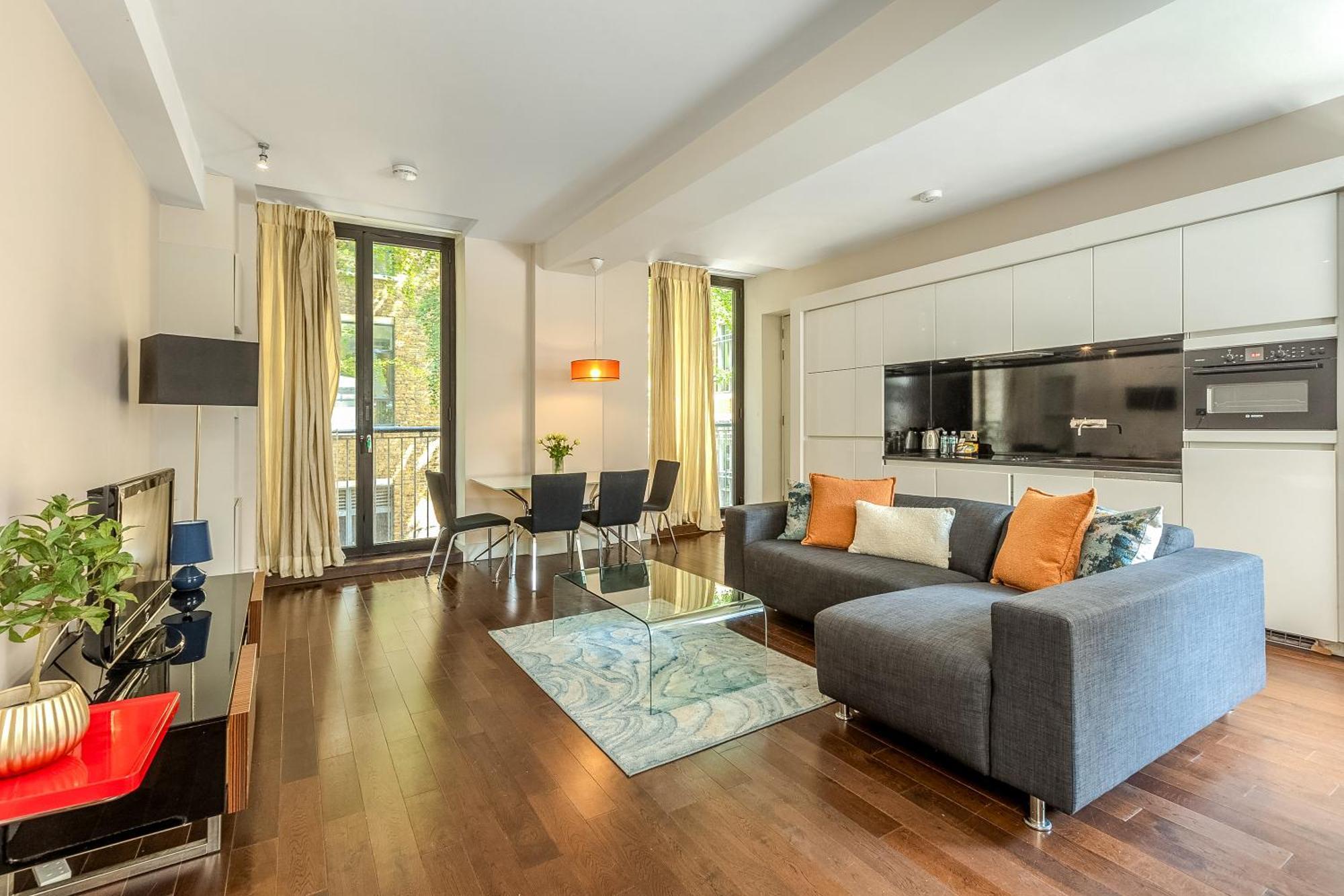 Modern Serviced 3 Minutes From Blackfriars Station Londen
