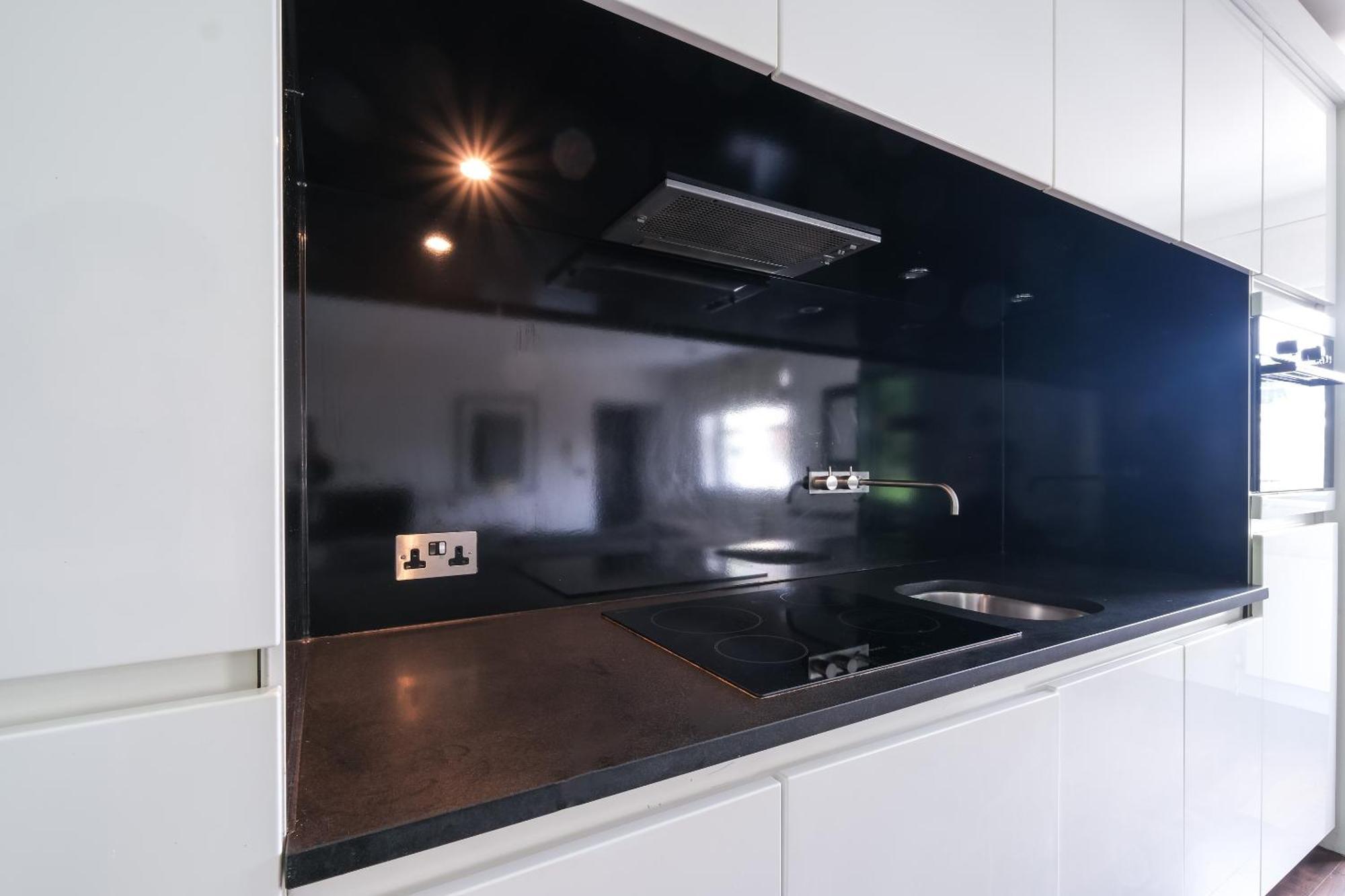Modern Serviced 3 Minutes From Blackfriars Station * Londen