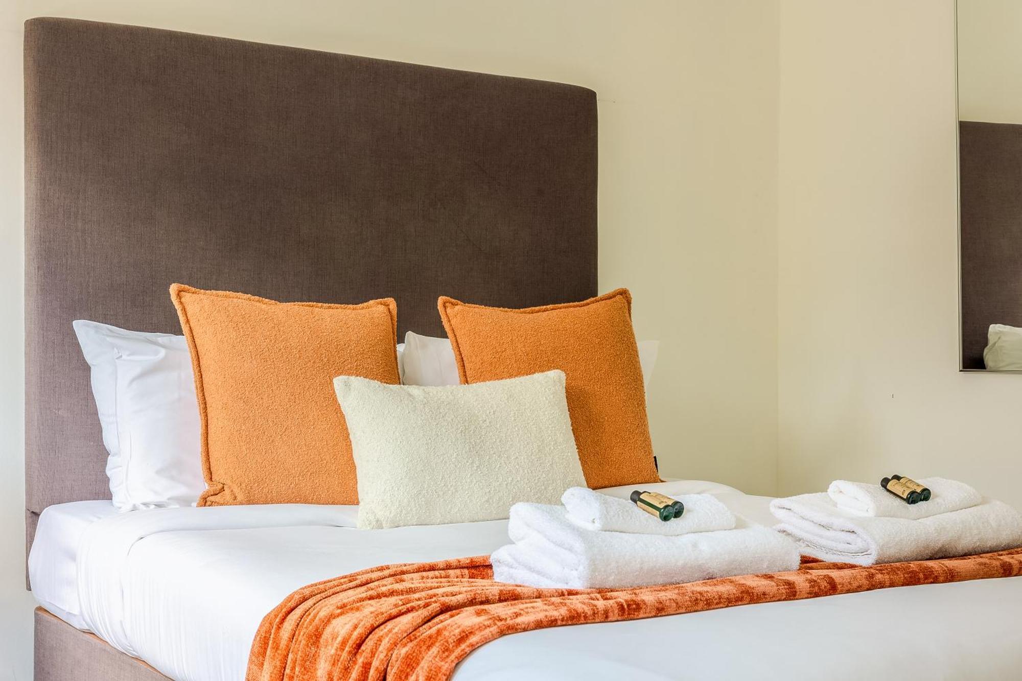 Modern Serviced 3 Minutes From Blackfriars Station Apartment