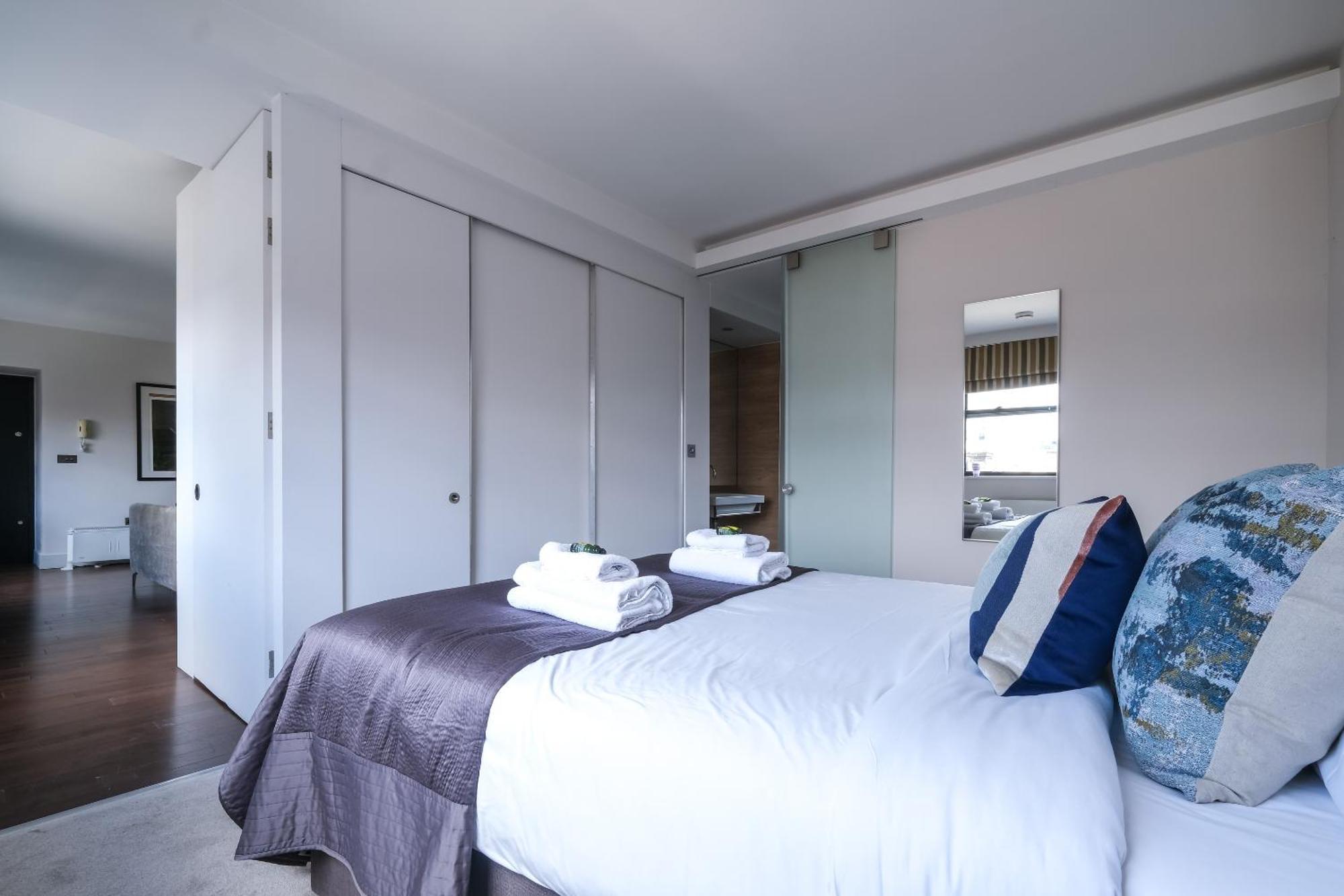 Modern Serviced 3 Minutes From Blackfriars Station * Londen