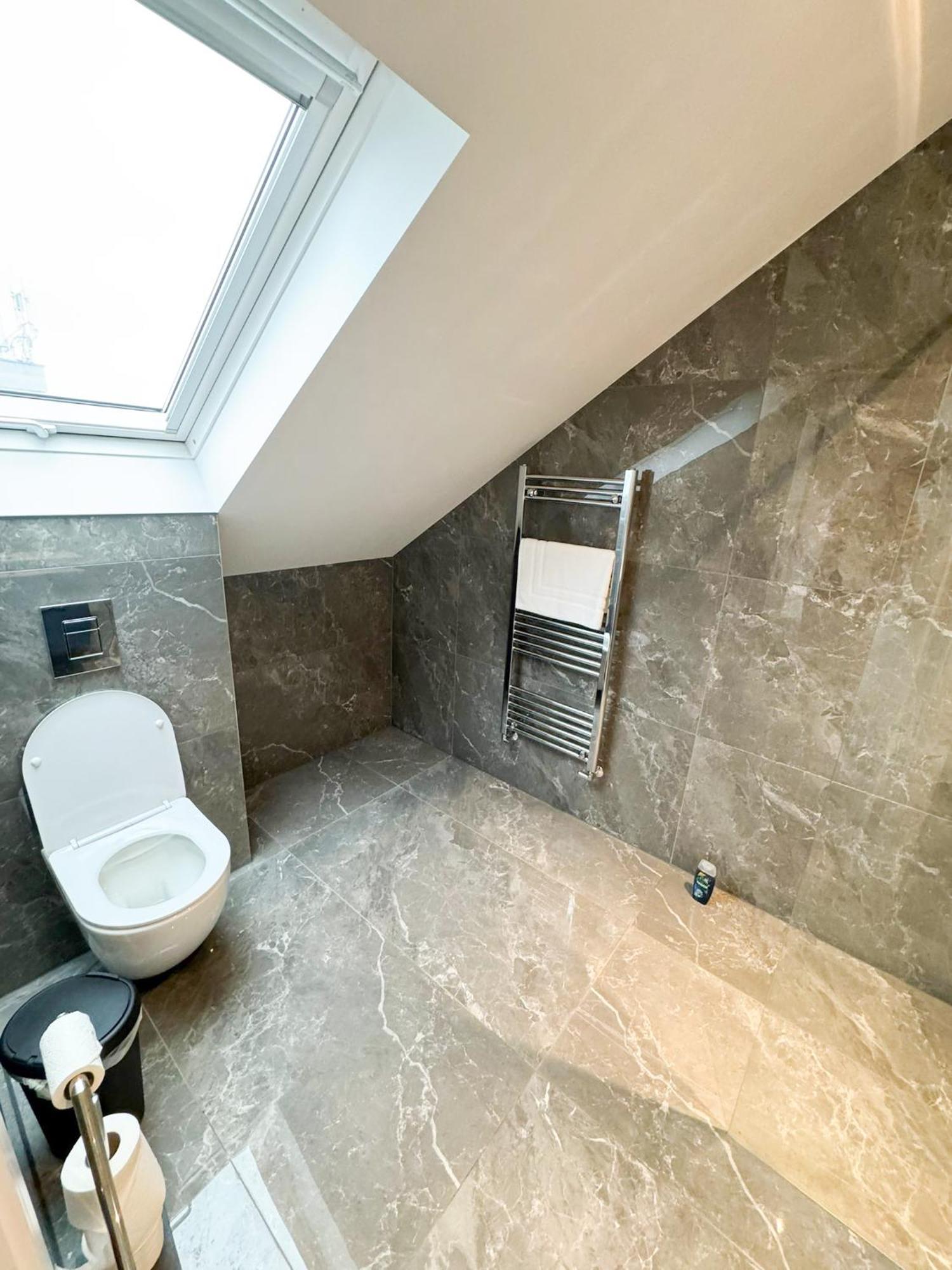 Apartment Willesden Penthouse *
