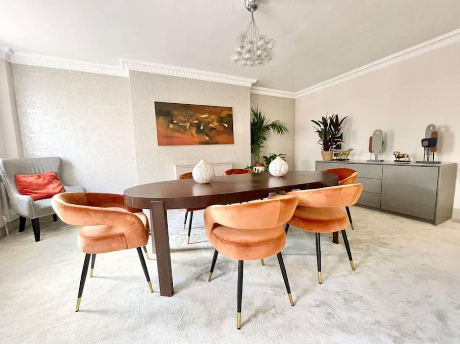 Luxury 3-bdr Flat Near Selfridges Mayfair Apartment