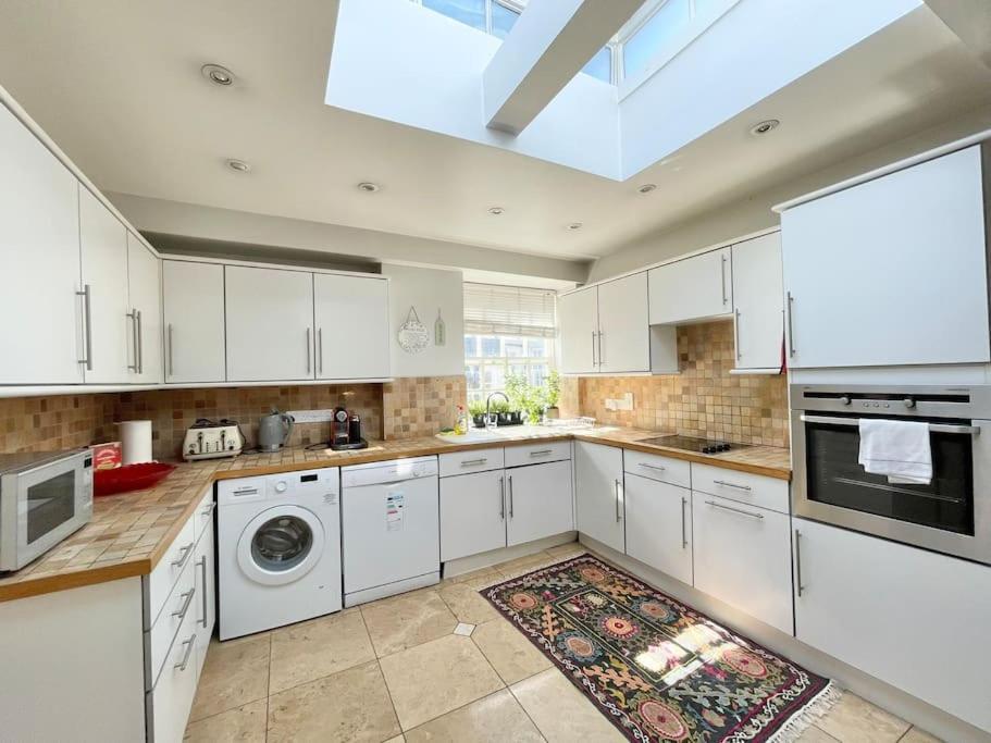 Luxury 3-bdr Flat Near Selfridges Mayfair Apartment *