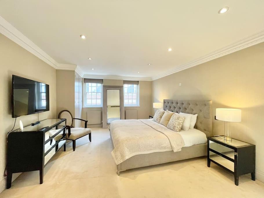Luxury 3-bdr Flat Near Selfridges Mayfair London