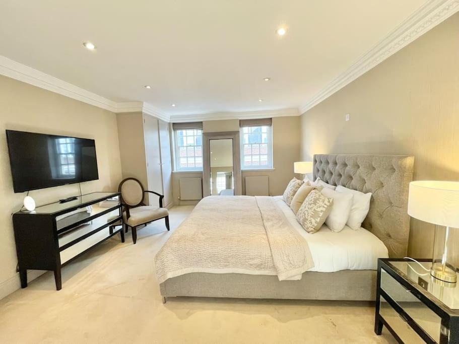 Luxury 3-bdr Flat Near Selfridges Mayfair Apartment *