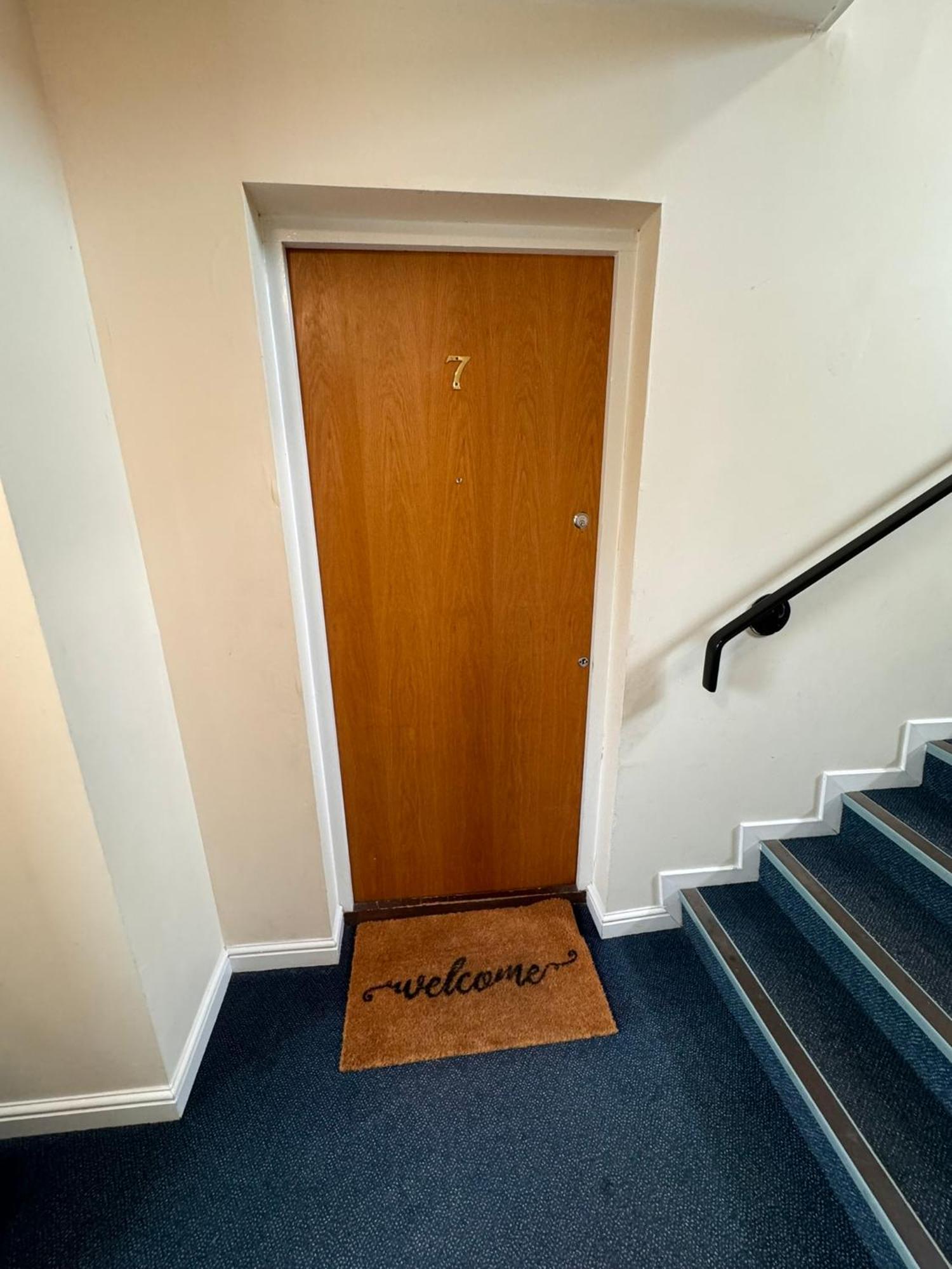 2-bedroom Flat Walking Distance To Excel - Perfect Location! Apartment *