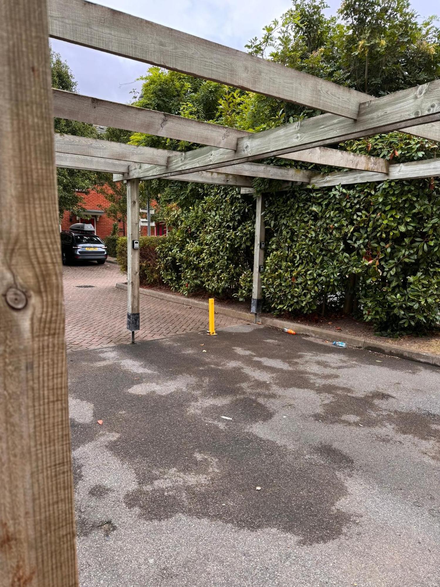 Apartment 2-bedroom Flat Walking Distance To Excel - Perfect Location!
