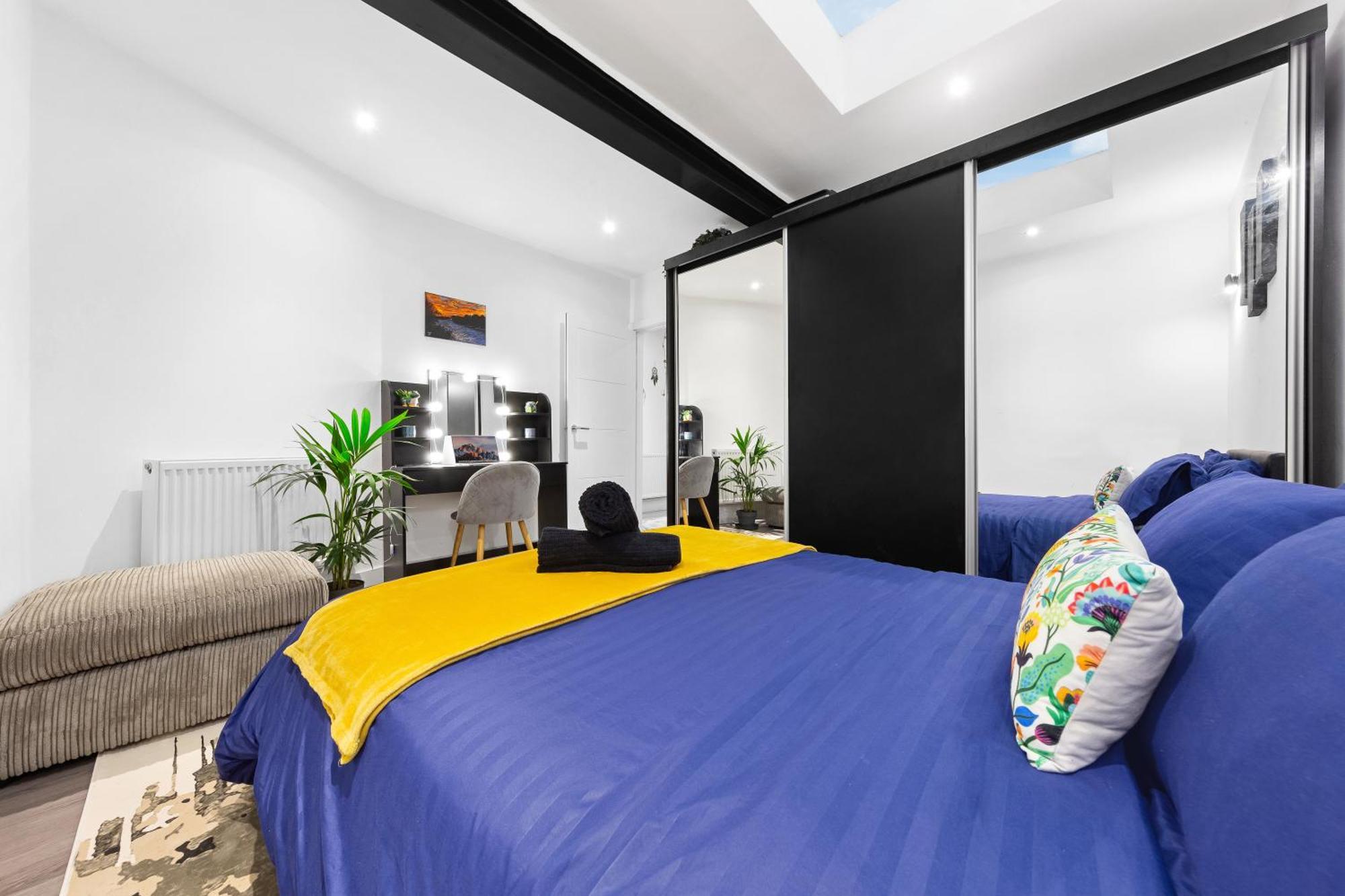 Modern 1 Bed Flat In Barnes Near River Thames Apartment London