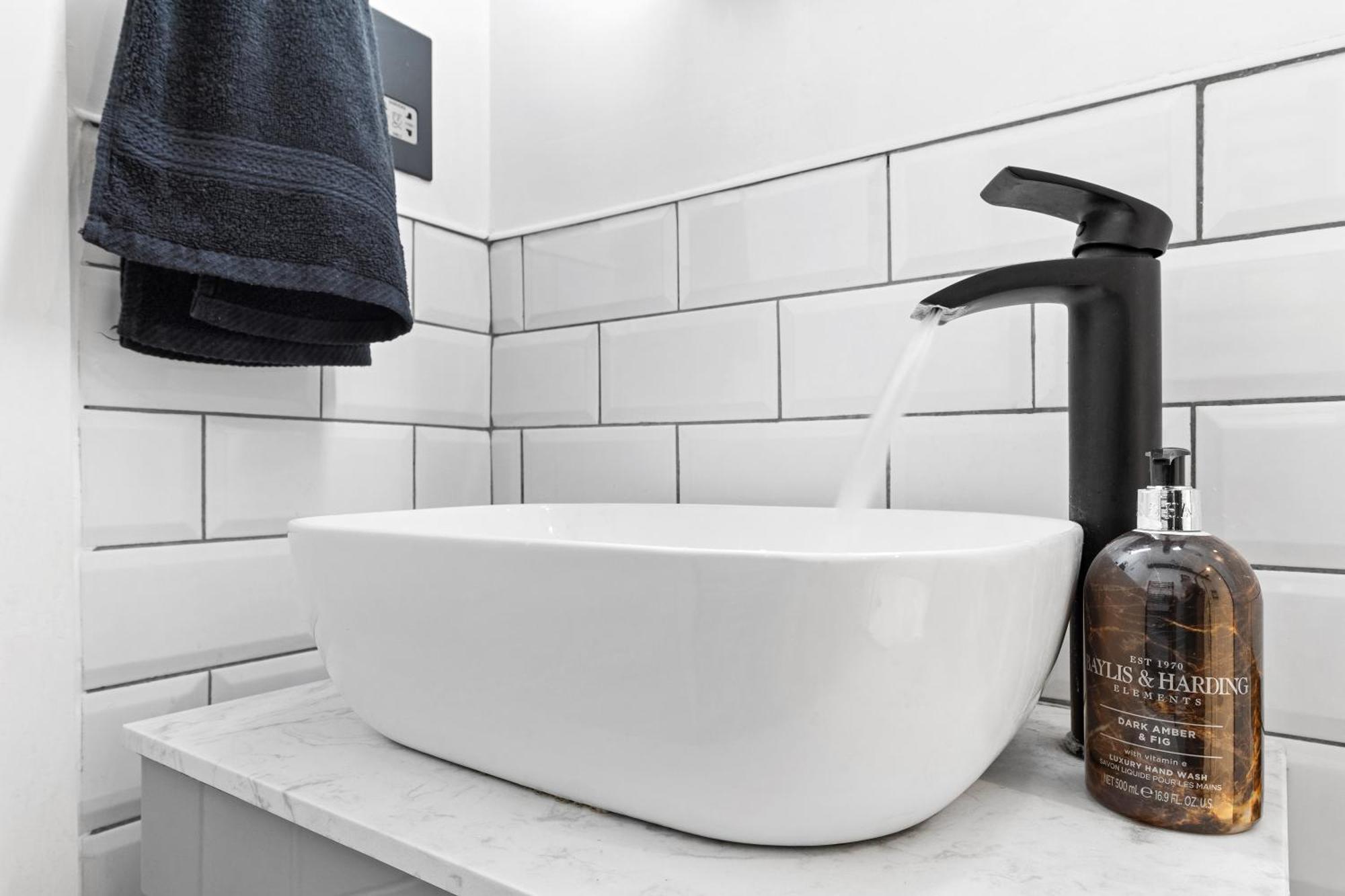 Apartment Modern 1 Bed Flat In Barnes Near River Thames London