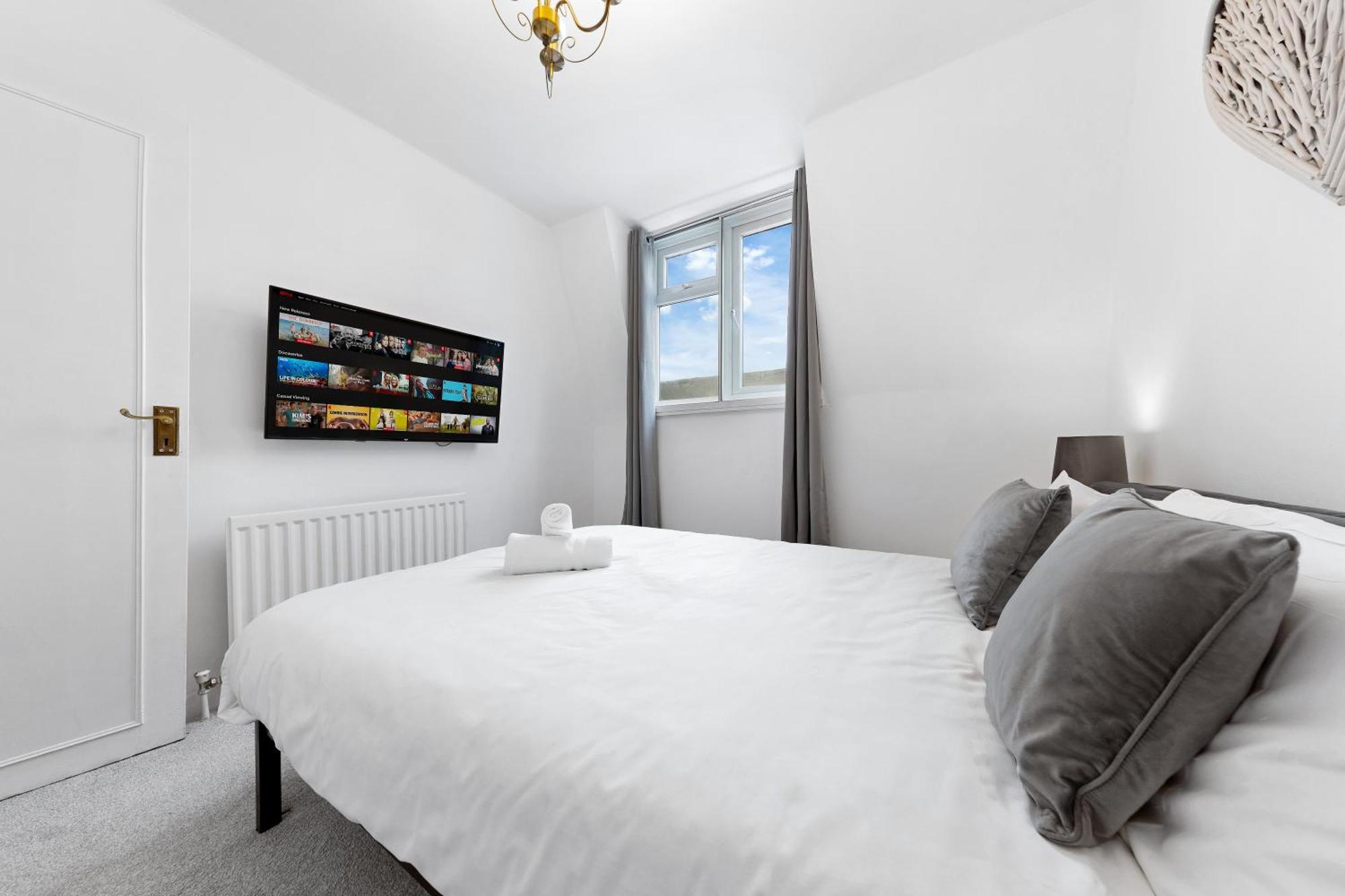Apartamento Newly Renovated Kensington 2 Bedroom With Balcony Near Harrods Sleeps 6, 2 Min Walk From Station