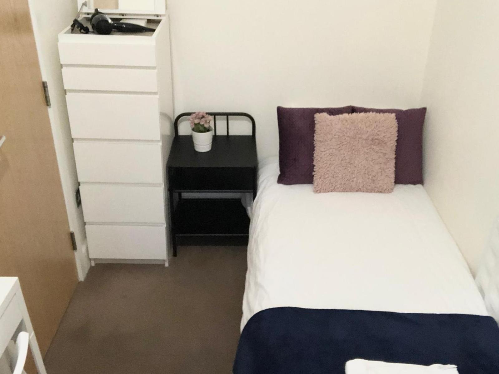 Euston Station 161 1 And 3 Homestay London