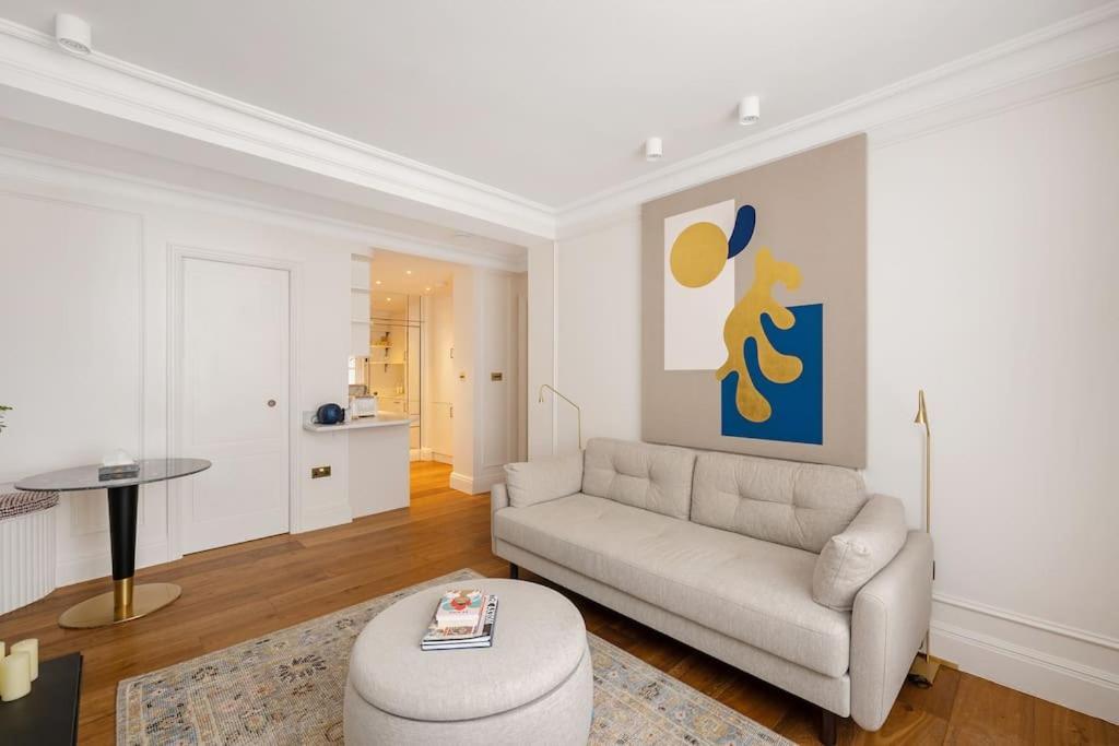 Luxury 3-bed Pavilion Road Appartement Londen