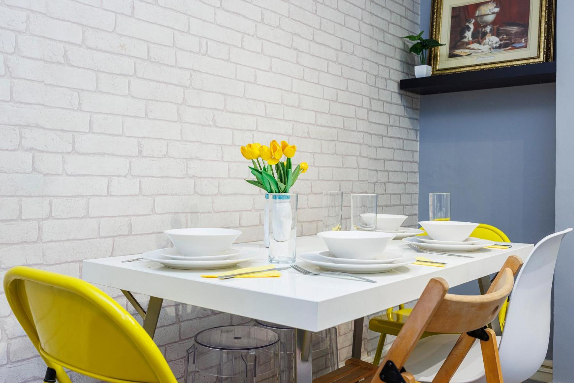 Spacious 2-bedroom With Terrace, Garden Views & Free Wifi Near Olympic Stadium