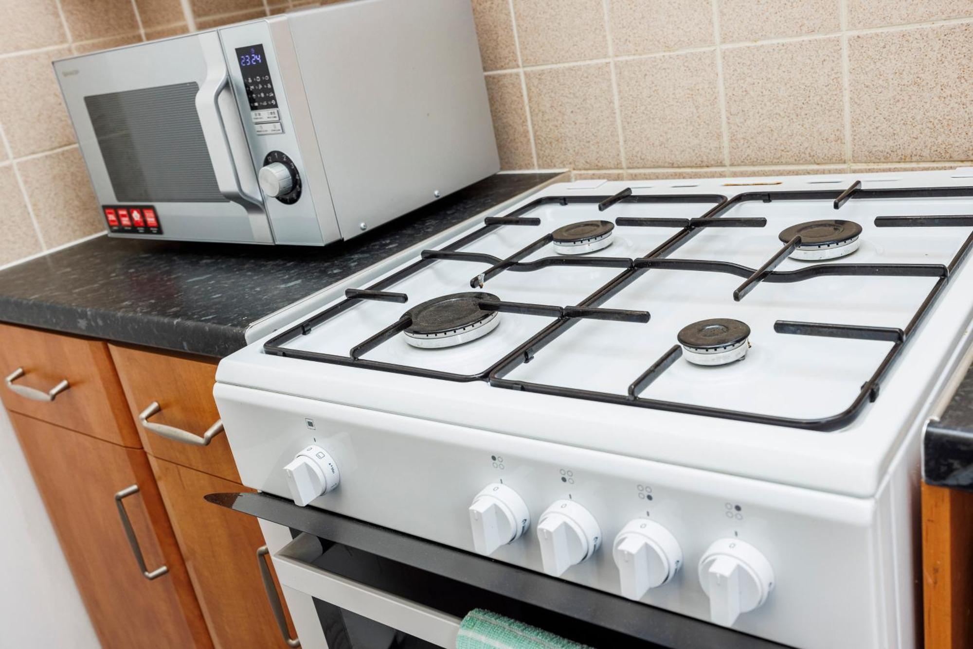 Apartment Spacious 2-bedroom With Terrace, Garden Views & Free Wifi Near Olympic Stadium