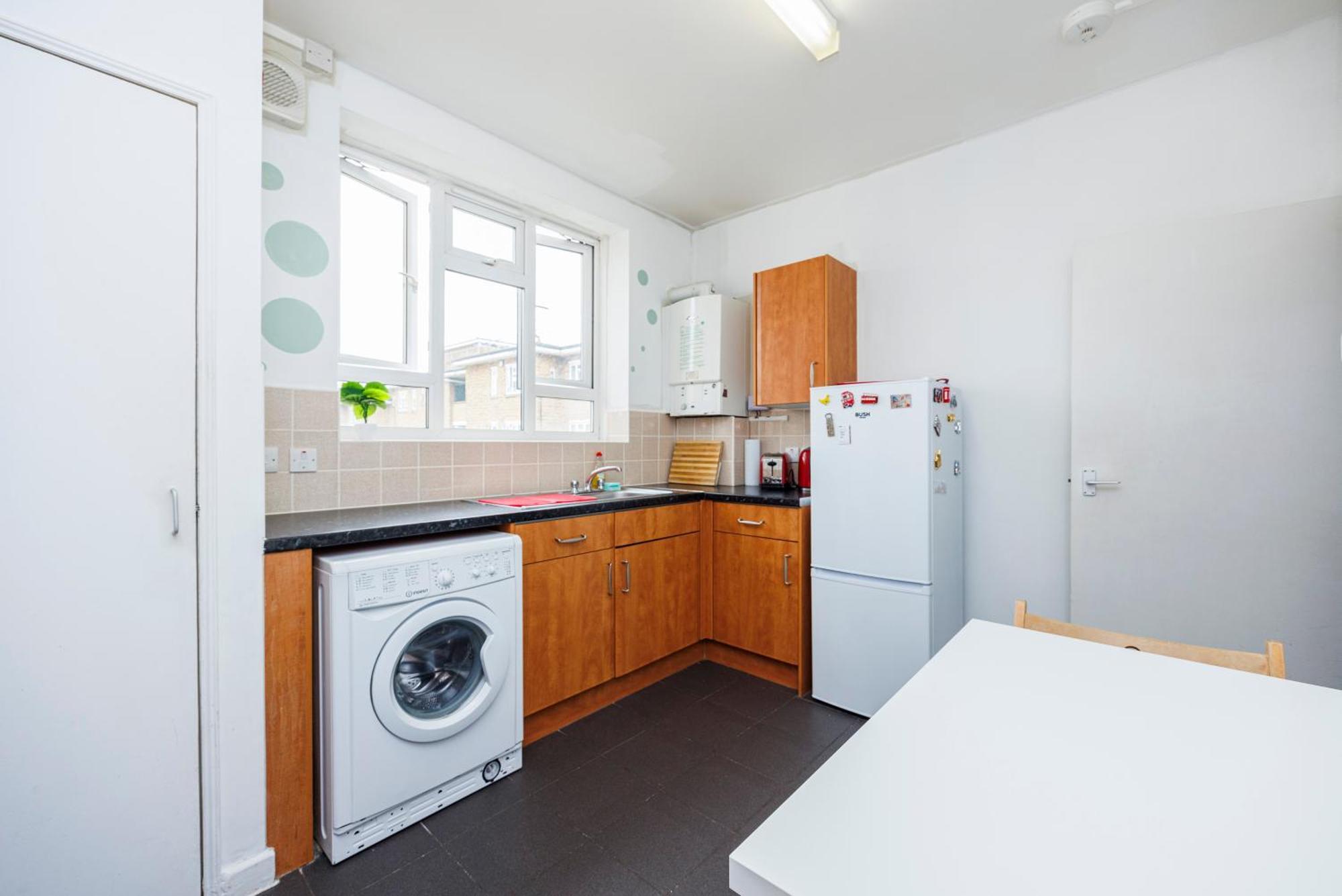 Apartment Spacious 2-bedroom With Terrace, Garden Views & Free Wifi Near Olympic Stadium