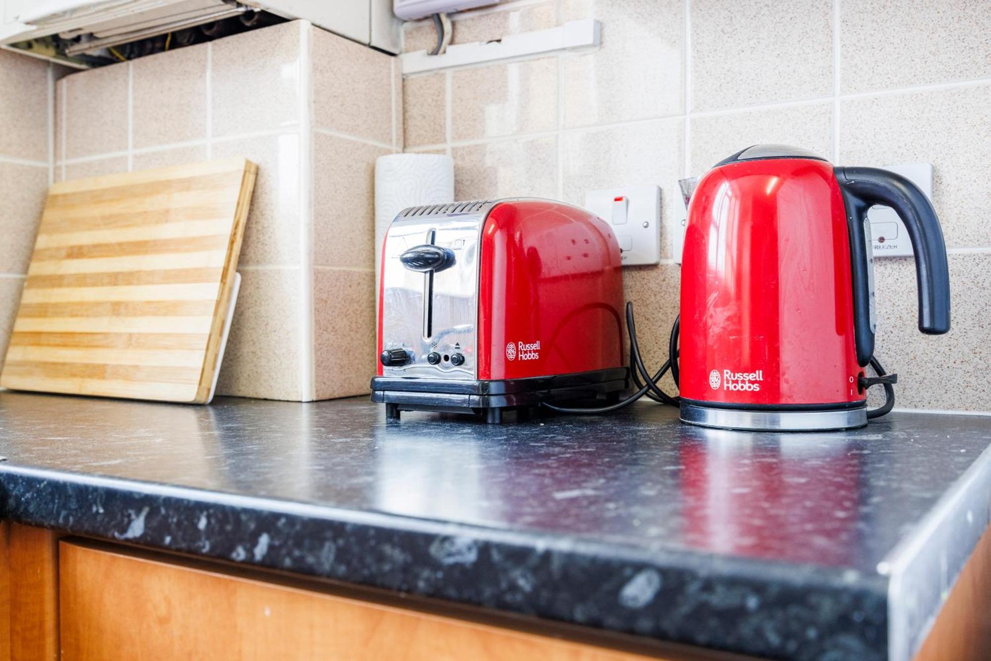 Spacious 2-bedroom With Terrace, Garden Views & Free Wifi Near Olympic Stadium Apartment
