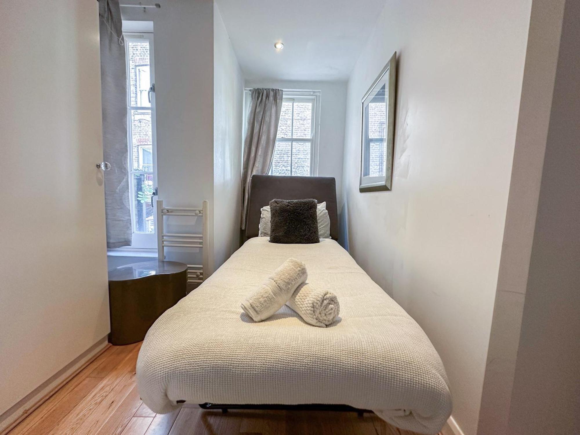 Detached House With Free Parking In Little Venice Near Paddington Hyde Park * Londen