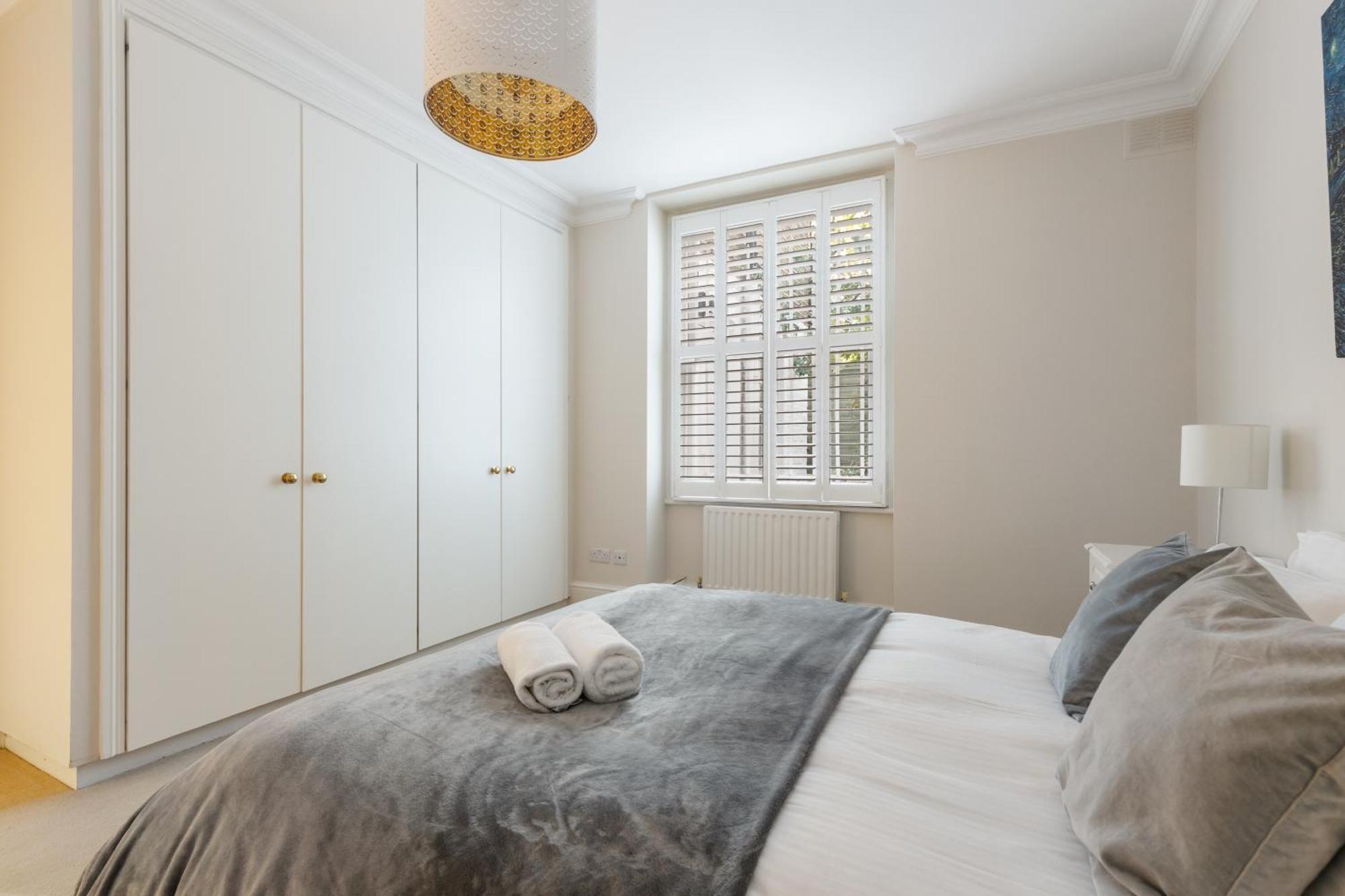 Kensington Spacious Apartamento